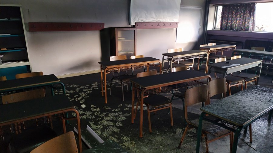 Φωτιά σε σχολείο / trikalavoice.gr