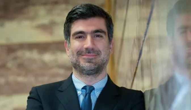 O Θανάσης Γλαβίνας