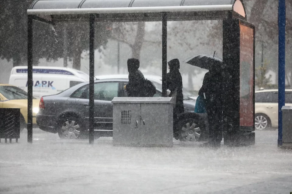 Atena în mijlocul vremii rea cu furtuni și grindină - Probleme în Attica, dificile chiar și după-amiaza