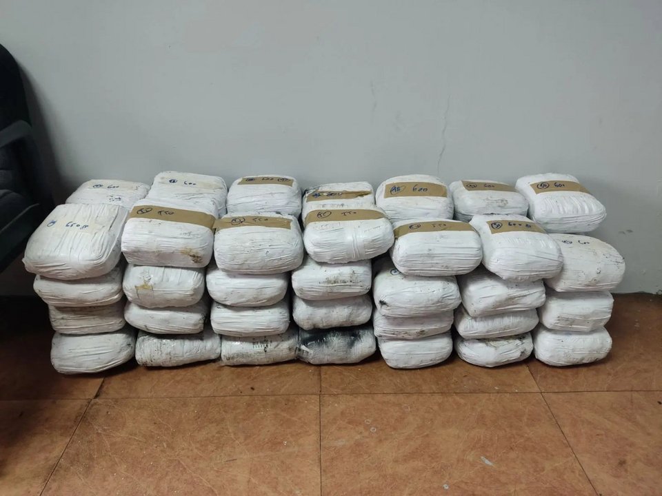Εντοπίστηκαν 55 δέματα