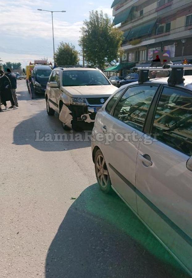 Καραμπόλα στο κέντρο της Λαμίας / lamiareport.gr