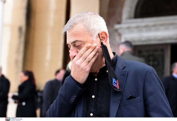 Ο δήμαρχος Πειραιά Γιάννης Μώραλης, σοκαρισμένος / Φωτογραφία: Intimenews/ΑΛΕΞΟΠΟΥΛΟΣ ΑΝΔΡΕΑΣ