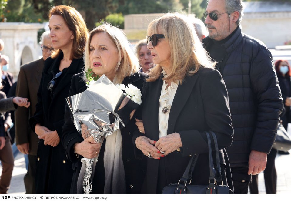 Λόλα Νταϊφά-Άννα Φόνσου