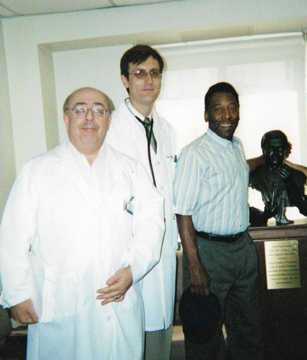 Ο Dr Νικόλας Κιψίτζε, ο Γιώργος Ντάγκας και ο Πελέ το 2002