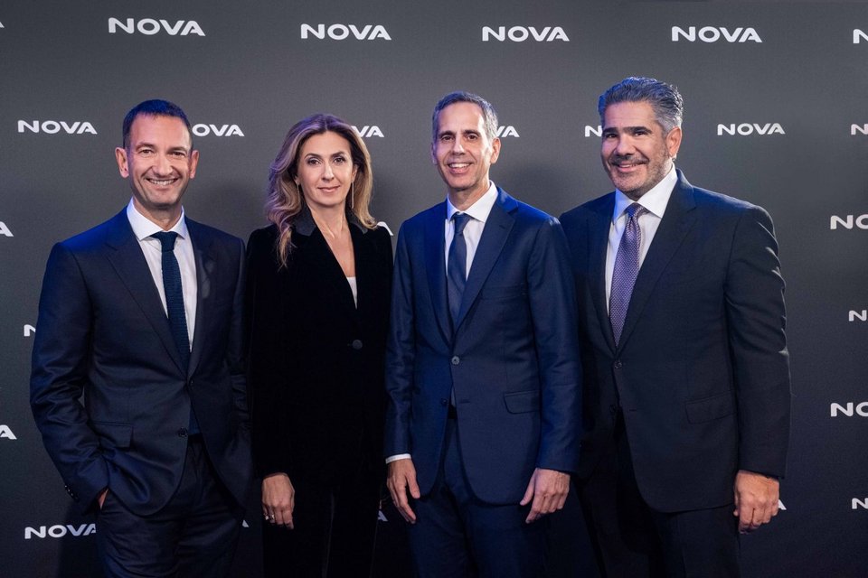 Μέλη της διοικητικής ομάδας της Nova, Χρήστος Νούλης - Chief Commercial Officer, Κική Σιλβεστριάδου - CEO της Nova Media, Παναγιώτης Γεωργιόπουλος - Διευθύνων Σύμβουλος της Nova, Μιχάλης Αναγνωστάκος - Chief Marketing Office