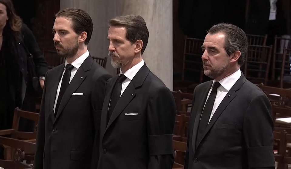 κηδεία τέως βασιλιάς κωνσταντίνος φωτογραφίες από την μητρόπολη και το τατόι