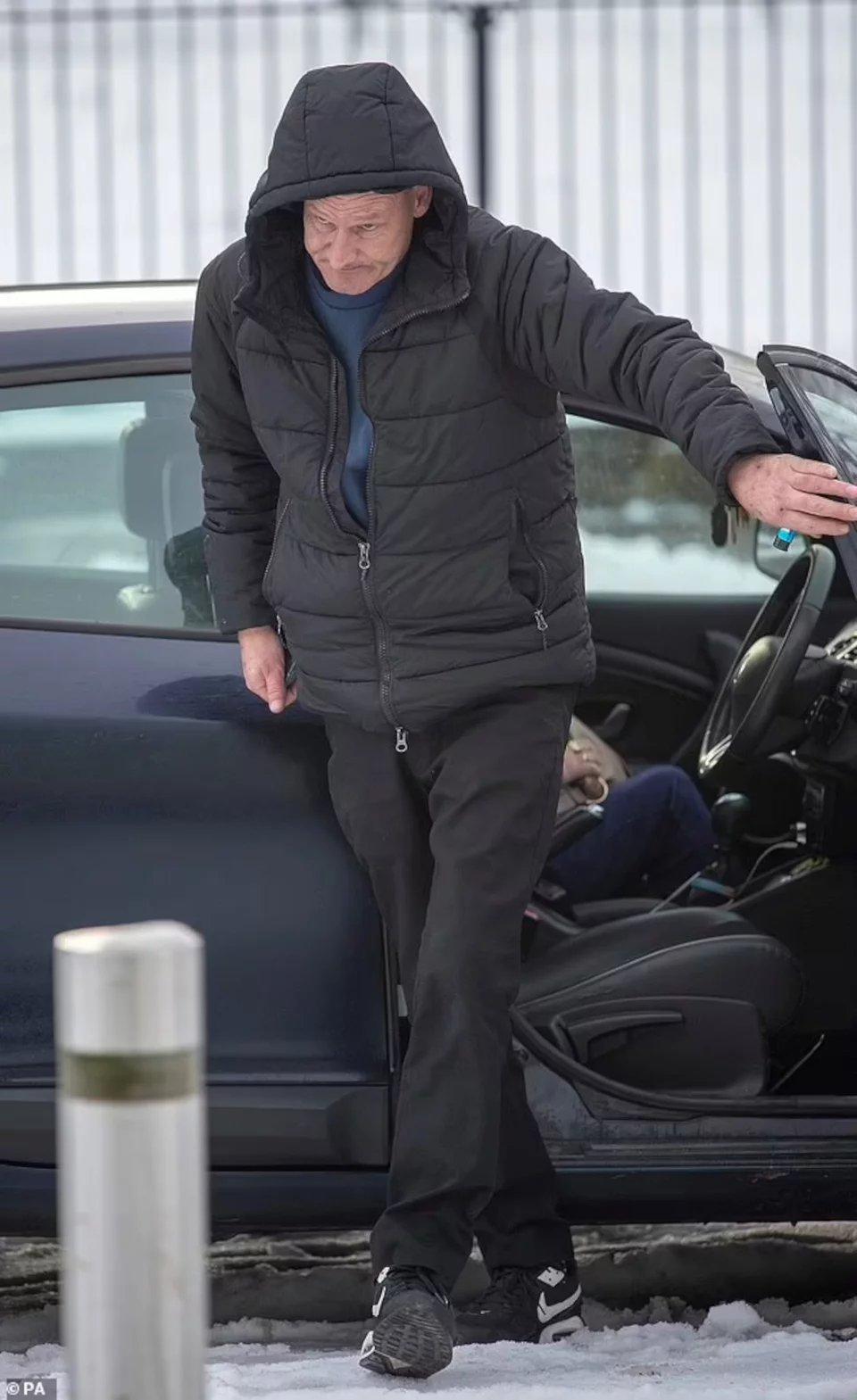 Βρετανία: Σοκ από τον θάνατο 16χρονης εξαιτίας "ακραίας παραμέλησης" - Έκανε την ανάγκη της στο πάτωμα, βρέθηκαν σκουλήκια στο κρεβάτι 5 pateras.jpg