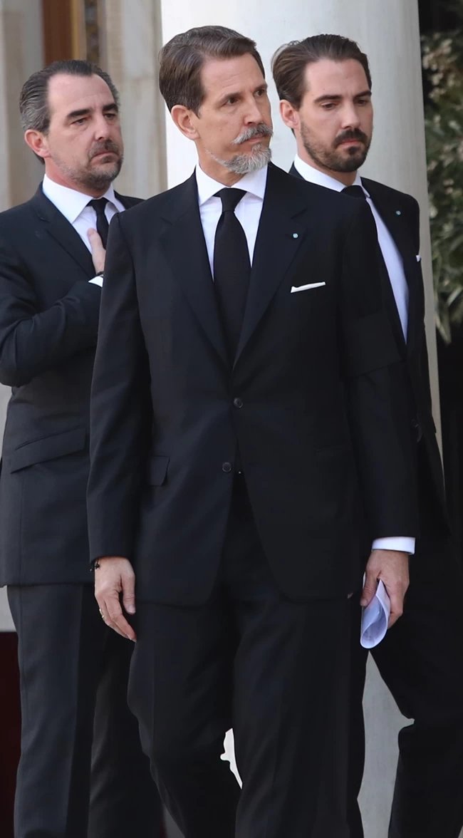 Νικόλαος, Παύλος, Φίλιππος στην κηδεία του τέως βασιλιά Κωνσταντίνου, στη Μητρόπολη Αθηνών