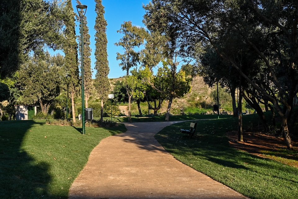 Το πανέμορφο πάρκο, έκτασης περίπου πέντε στρεμμάτων, φροντίστηκε από τις υπηρεσίες του Δήμου Αθηναίων