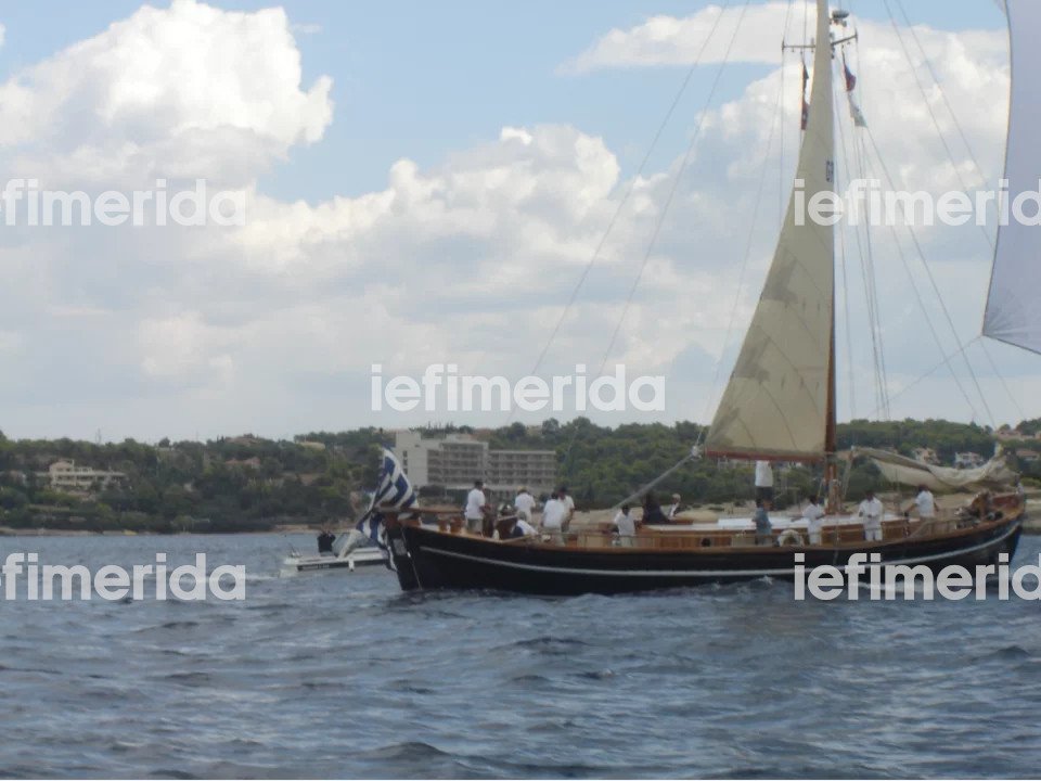 Το επιβλητικό παραδοσιακό καΐκι «Αφρόεσσα» / Φωτογραφία: Χριστίνα Ζάχου