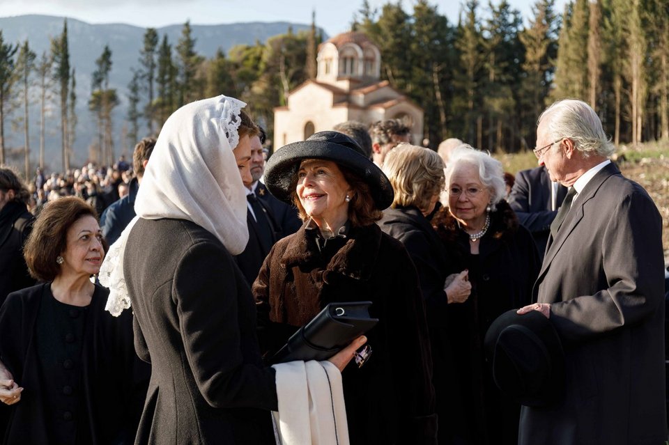 Κηδεία τέως βασιλιά Κωνσταντίνου στο Τατόι βασίλισσα της Σουηδίας