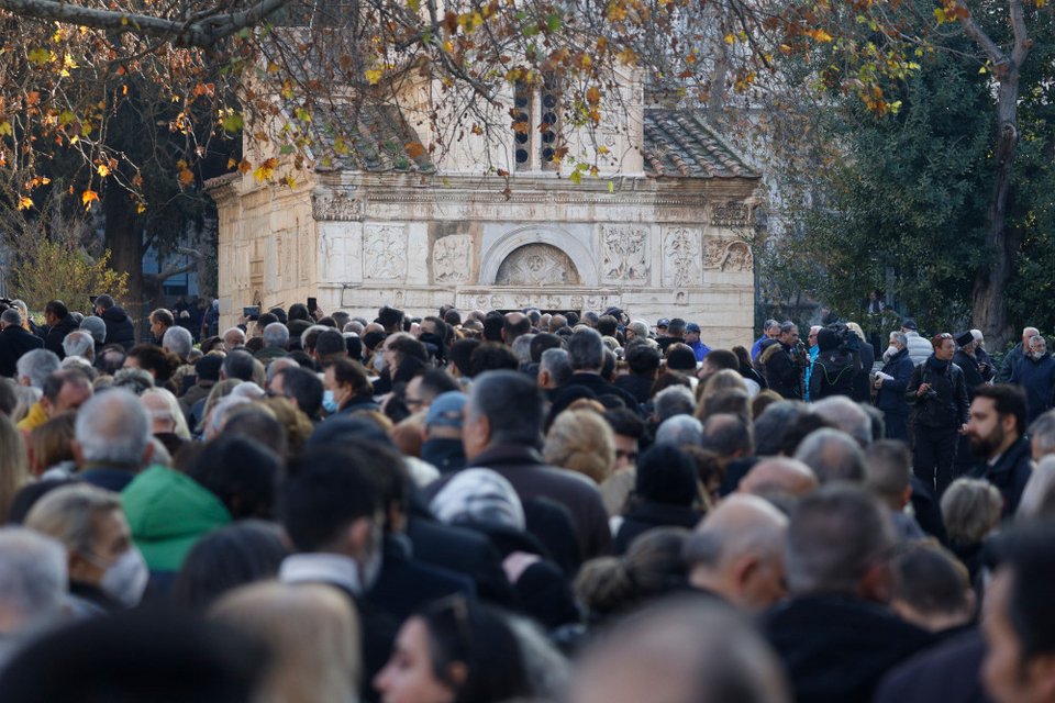 Λαϊκό προσκύνημα για τον τέως βασιλιά Κωνσταντίνο / EUROKINISSI