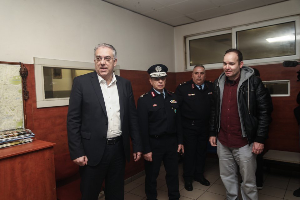 Επίσκεψη του Τάκη Θεοδωρικάκου στο Α.Τ. Ομονοίας / EUROKINISSI