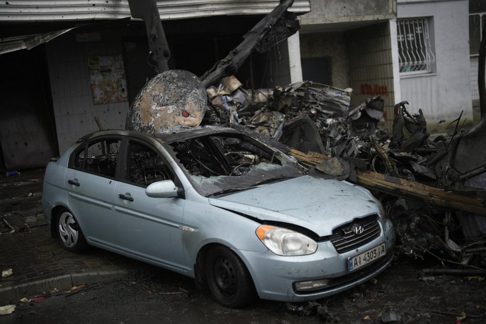 Εικόνα μετά τη συντριβή του ελικοπτέρου / AP Photos