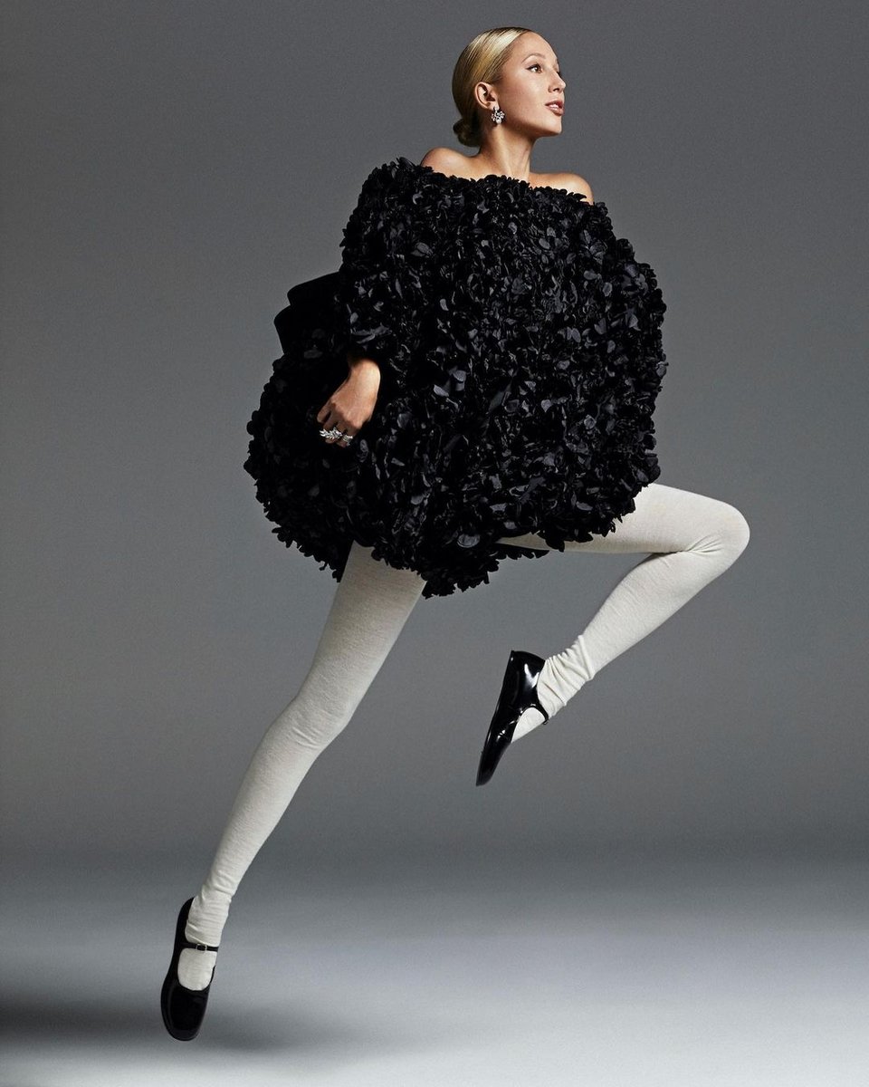 Φωτογραφημένη για το περιοδικό Harper's Bazaar / Φωτογραφία: οlympiagreece/Instagram