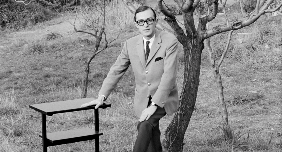 Πρώτη τηλεοπτική εμφάνιση, 1966: Στη «Διασταύρωση Ρυθμού και Μελωδίας»
