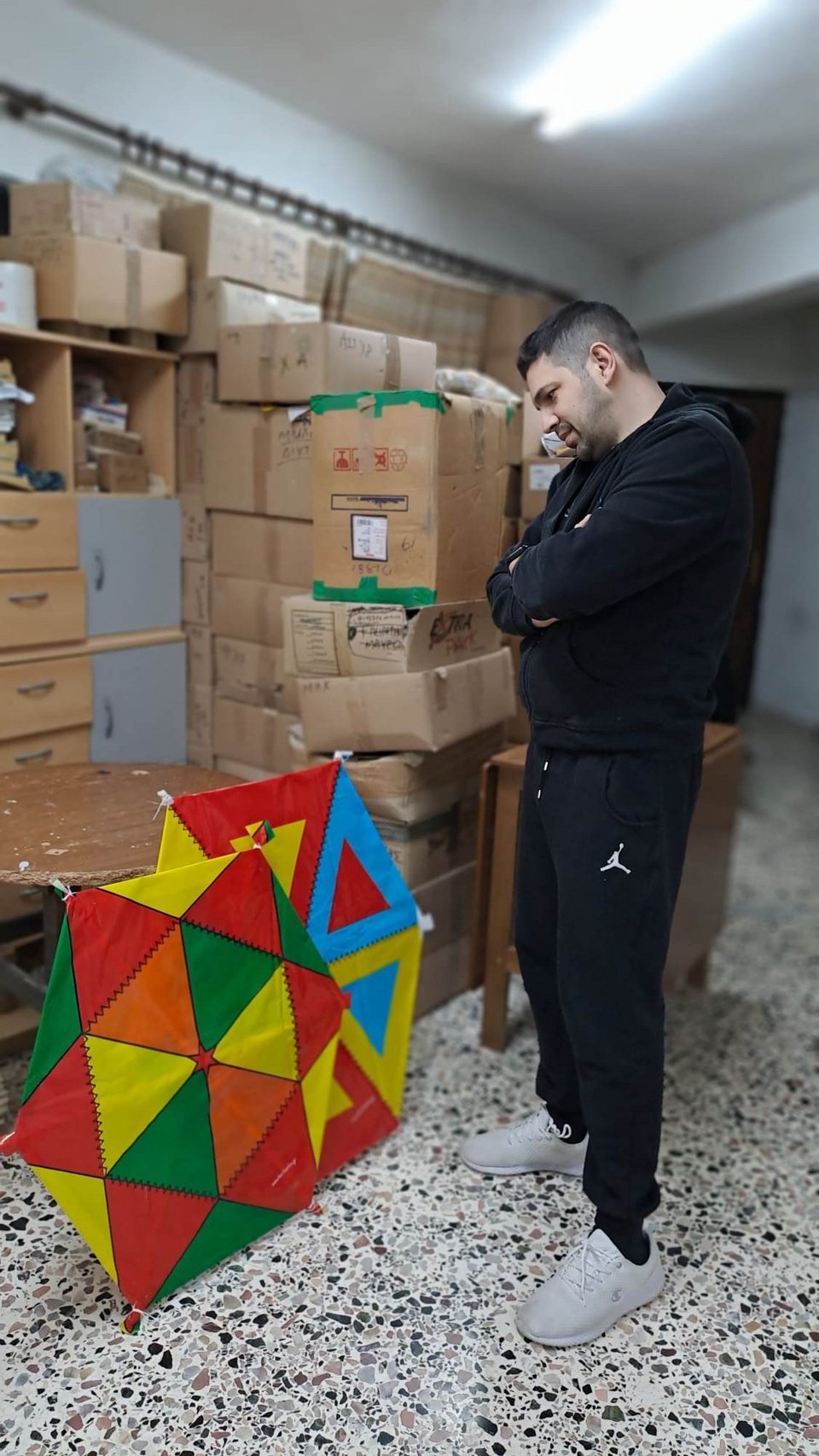 Μεσα στο εργαστήρι του Νίκου Καρανικόλα