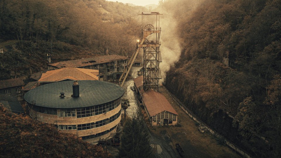 Τα παλιά ορυχεία στην επαρχία της Αστουρίας γίνονται το ατμοσφαιρικό σκηνικό για το αστυνομικό θρίλερ Infiesto