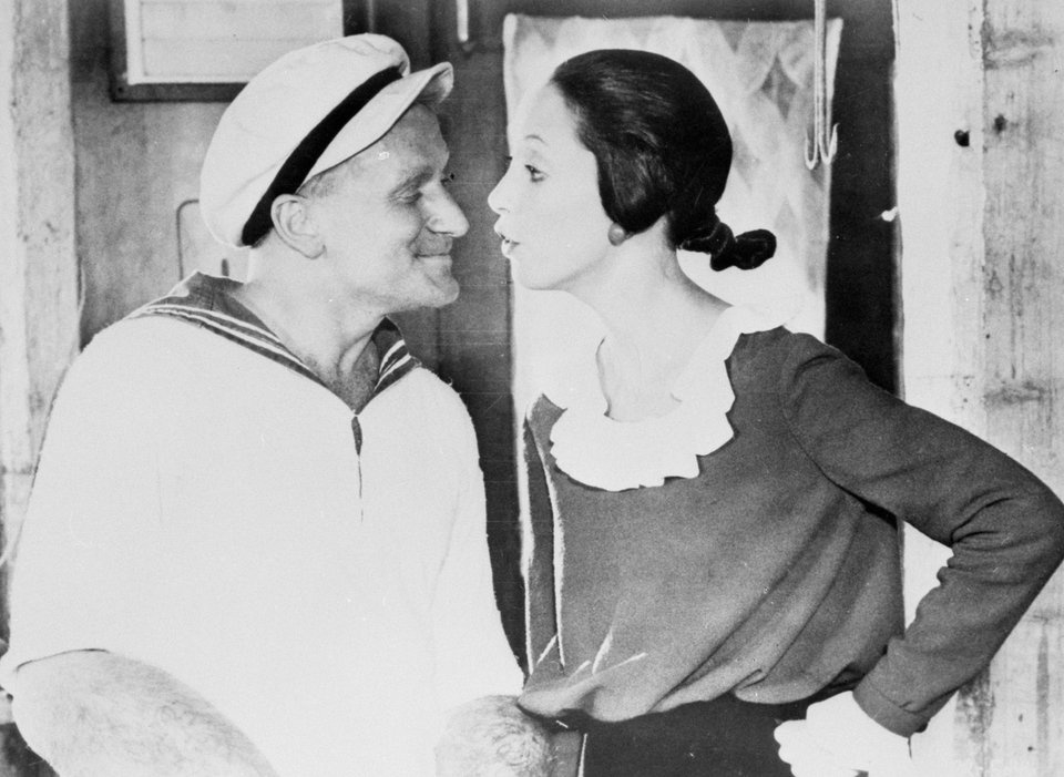 Ο Robin Williams, ως Popeye, και η Shelley Duvall ως Olive Oil πρωταγωνιστούν στην κινηματογραφική μεταφορά του διάσημου κόμικ