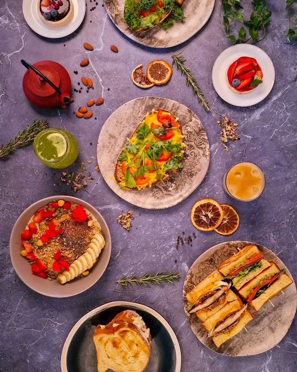 Brunch με σάντουιτς από μπριός στο Avit / Φωτογραφία: avit.cafe/Instagram