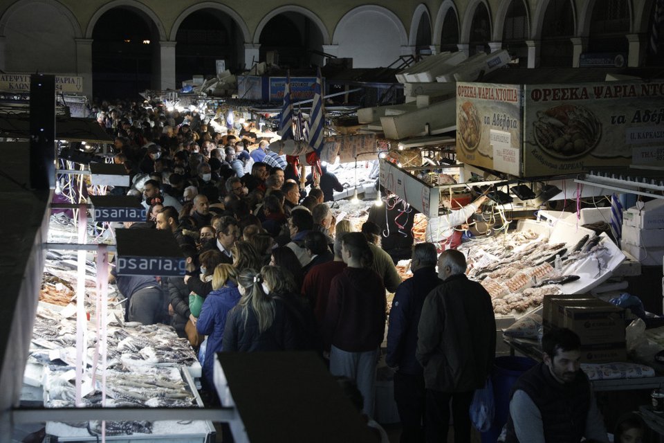 Κοσμοσυρροή στη Βαρβάκειο από το βράδυ της Κυριακής/ EUROKINISSI