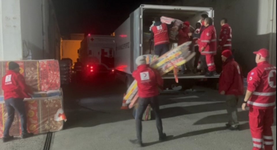 Παράδοση 40 τόνων ανθρωπιστικού υλικού απο τον Ελληνικό Ερυθρό Σταυρό στην Τουρκία/ Φωτογραφία Ελληνικός Ερυθρός Σταυρός