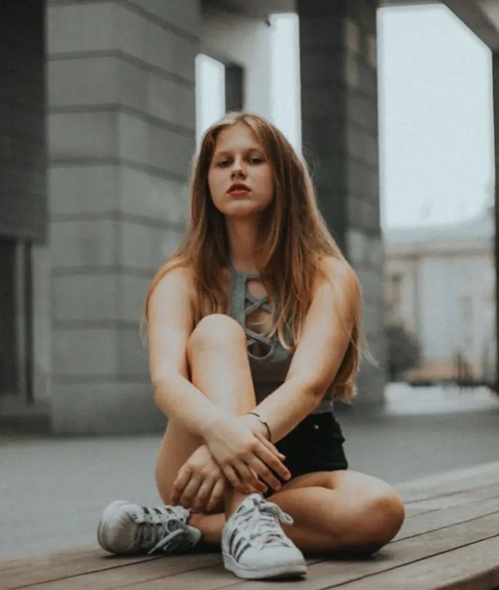 Η 21χρονη αυτή τη στιγμή ζει στη Γερμανία