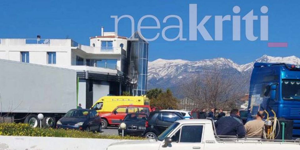 Φωτιά σε αντιπροσωπεία αυτοκινήτων στο Τυμπάκι Κρήτης-Φωτογραφία neakriti