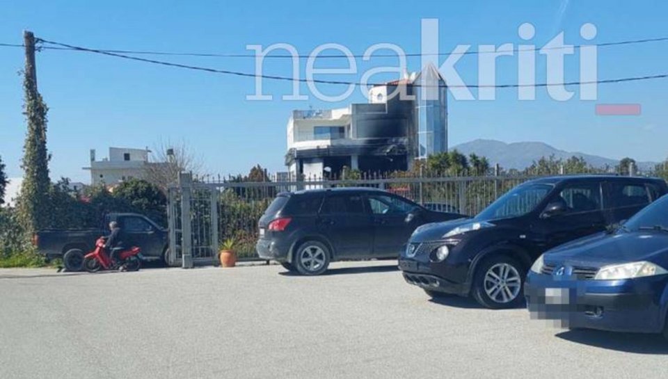 Φωτιά σε αντιπροσωπεία αυτοκινήτων στο Τυμπάκι Κρήτης-Φωτογραφία neakriti