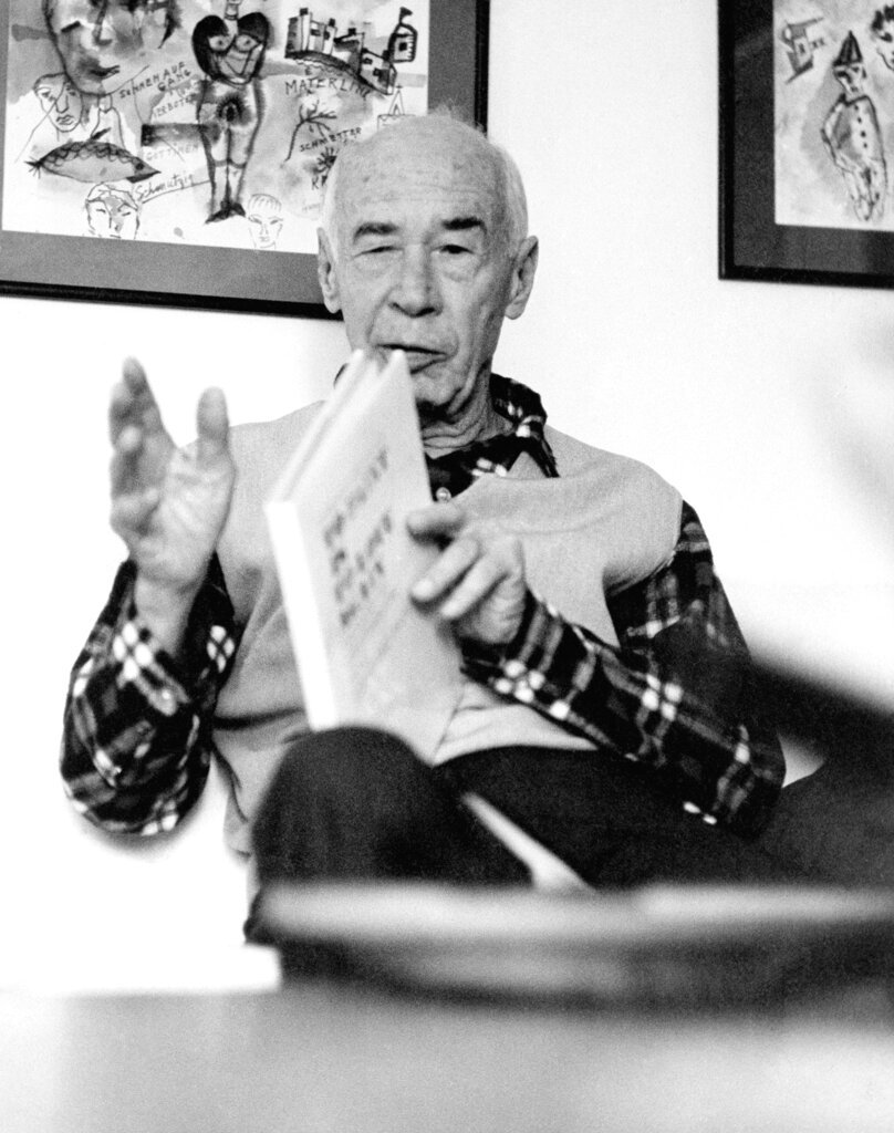 Ο συγγραφέας Henry Miller τον Ιούνιο του 1969