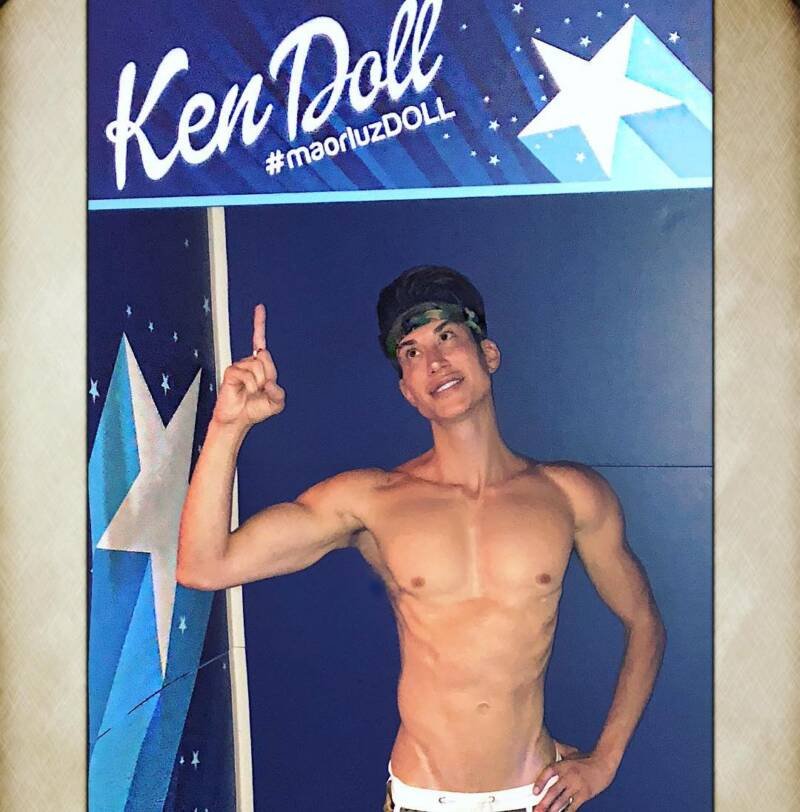 Ο Justin Jedlica έχει χαρακτηριστεί από πολλούς ως ο κούκλος Κεν λόγω των πλαστικών επεμβάσεών του