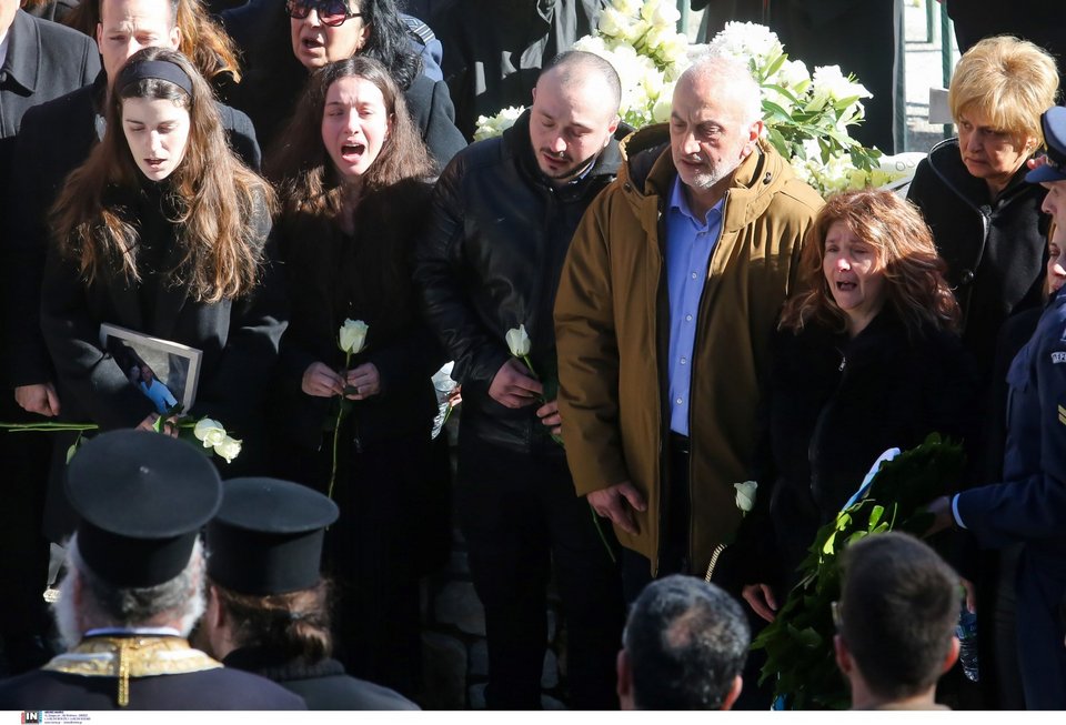 «Ράγισαν» καρδιές στην ταφή του σμηναγού Ευστάθιου Τσιτλακίδη