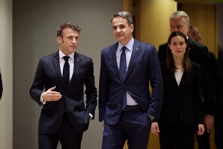 Κυριάκος Μητσοτάκης και Εμανουέλ Μακρόν στην άτυπη Σύνοδο Κορυφής / Φωτογραφία: ΔΗΜΗΤΡΗΣ ΠΑΠΑΜΗΤΣΟΣ/ΓΡΑΦΕΙΟ ΤΥΠΟΥ ΠΡΩΘΥΠΟΥΡΓΟΥ/EUROKINISSI