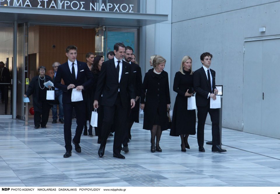 Καφές για το Μνημόσυνο του τέως βασιλιά Κωνσταντίνου -Η οικογένεια