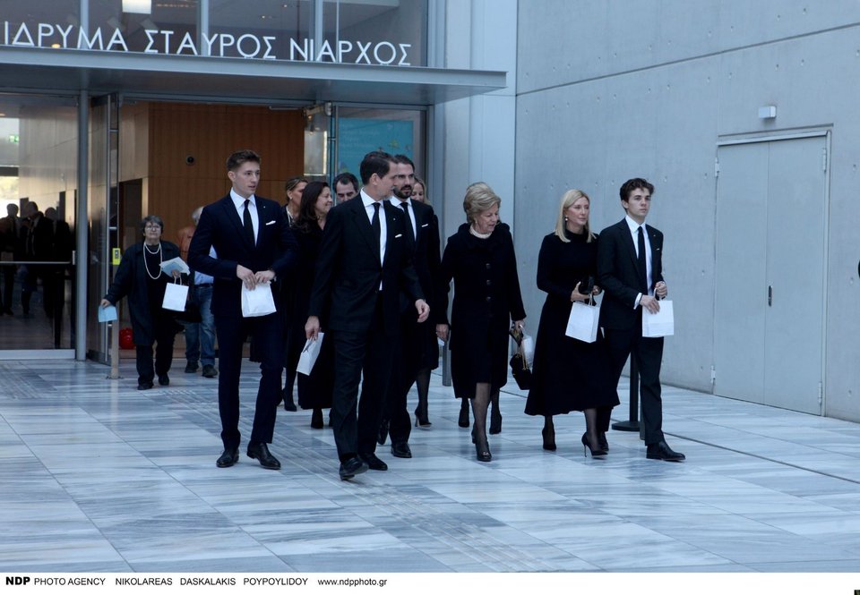 Καφές για το Μνημόσυνο του τέως βασιλιά Κωνσταντίνου -Η οικογένεια