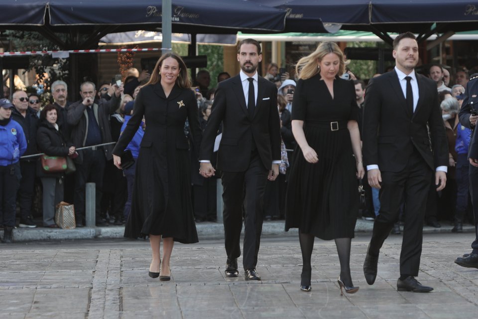 Η Νίνα Φλορ και ο Φίλιππος Γλύξμπουργκ μαζί με τη Θεοδώρα και τον αρραβωνιαστικό της Μάθιου Κουμάρ.