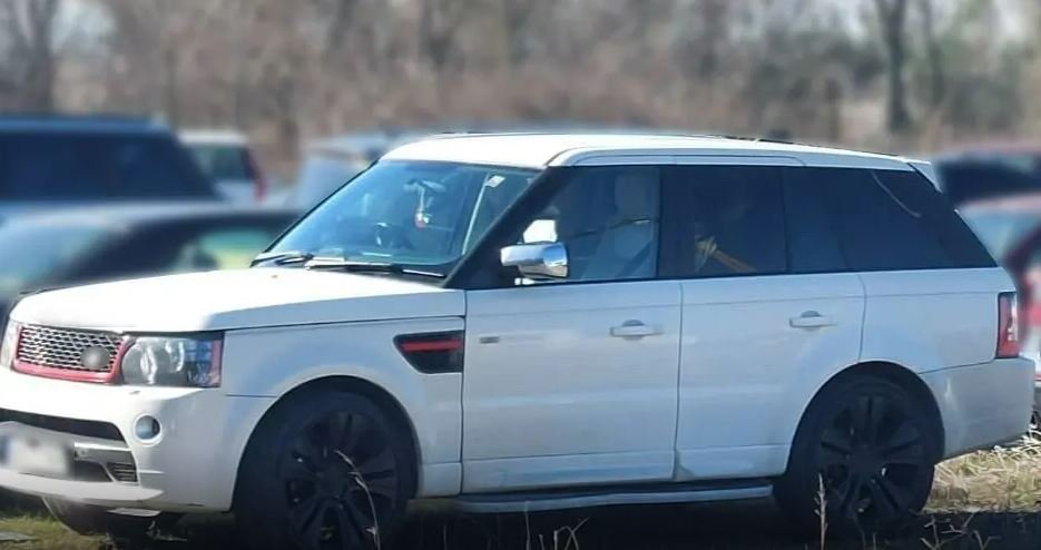 Το ΙΧ στο οποίο βρέθηκαν 45 πιστόλια