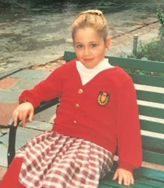 H Saraswati σε μικρή ηλικία 