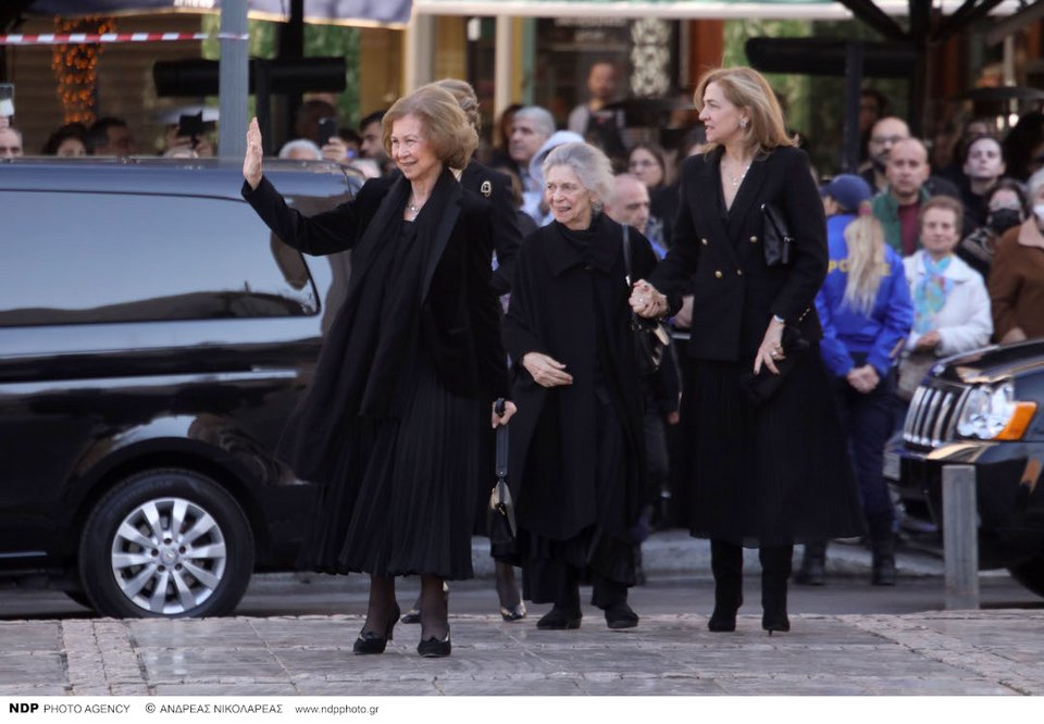 Οι αδερφές του τέως βασιλιά Κωνσταντίνου Σοφία και Ειρήνη.