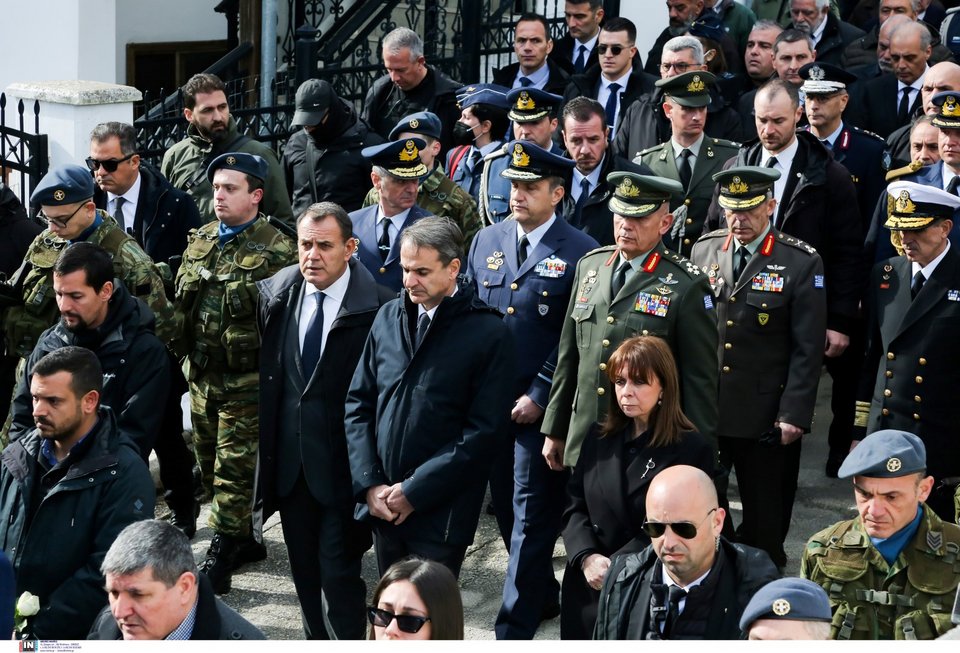 «Ράγισαν» καρδιές στην ταφή του σμηναγού Ευστάθιου Τσιτλακίδη