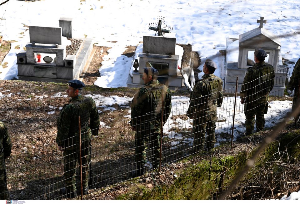 «Ράγισαν» καρδιές στην ταφή του σμηναγού Ευστάθιου Τσιτλακίδη