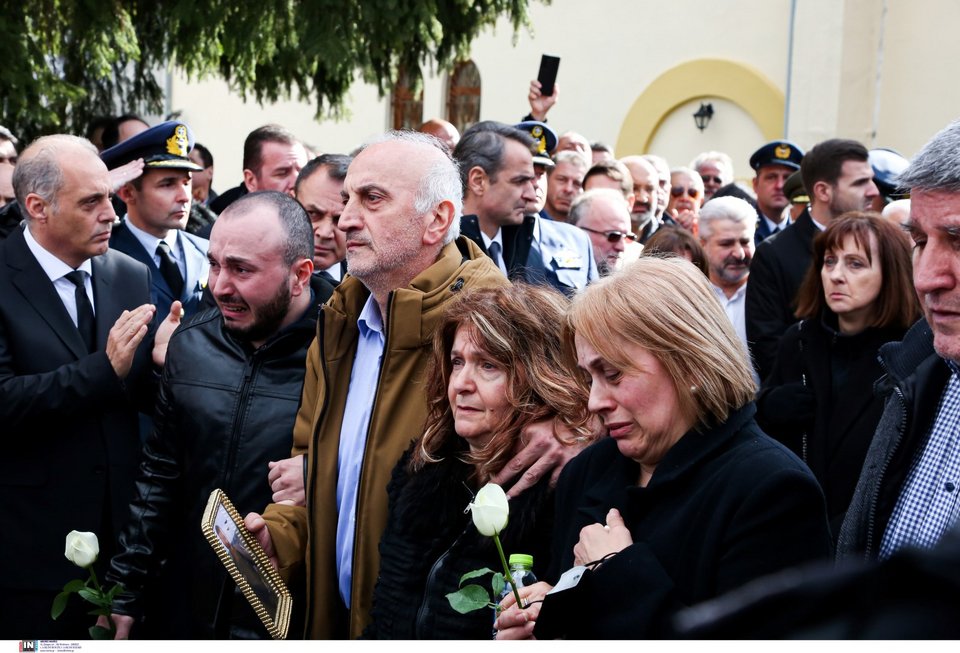 «Ράγισαν» καρδιές στην ταφή του σμηναγού Ευστάθιου Τσιτλακίδη