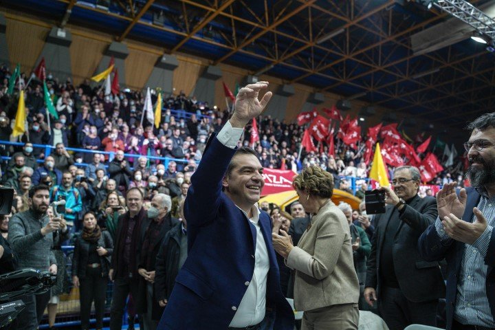 Ο Αλέξης Τσίπρας κατά την ομιλία του στο Περιστέρι / Φωτογραφία: Nick Paleologos / SOOC