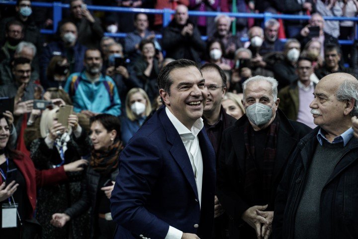 Ο Αλέξης Τσίπρας κατά την ομιλία του στο Περιστέρι / Φωτογραφία: Nick Paleologos / SOOC