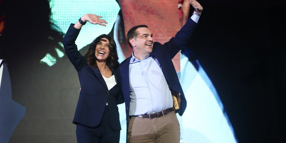 Αλέξης Τσίπρας και Πόπη Τσαπανίδου στο «Ιβανώφειο» της Θεσσαλονίκης / Φωτογραφία: ΒΑΣΙΛΗΣ ΒΕΡΒΕΡΙΔΗΣ-ΜΟΤΙΟΝ ΤΕΑΜ