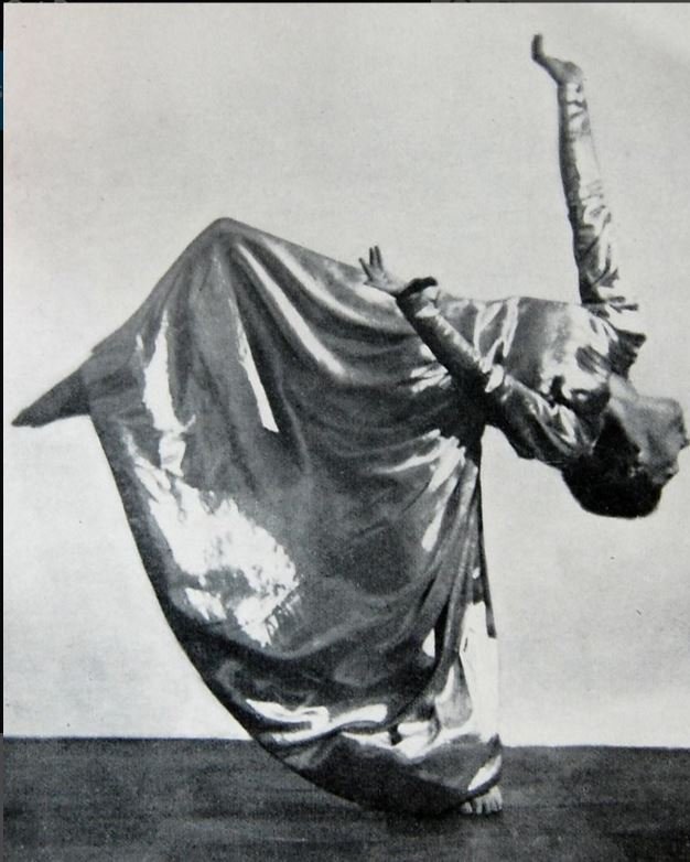 H Μary Wigman φωτογραφημένη από τον Hugo Erfurth