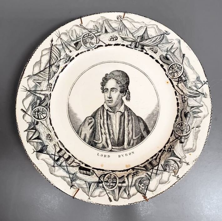   Λόρδος Βύρων, πορτρέτο σε πιάτο, διαμ. 22, 2 εκ., Μουσείο Μπενάκη, 8516&nbsp; 