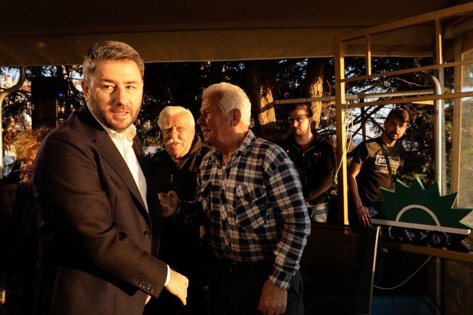 Ο πρόεδρος του ΠΑΣΟΚ Νίκος Ανδρουλάκης σε προεκλογική ομιλία στη Νέα Μηχανιώνα / Φωτογραφία: Sooc - Konstantinos Tsakalidis