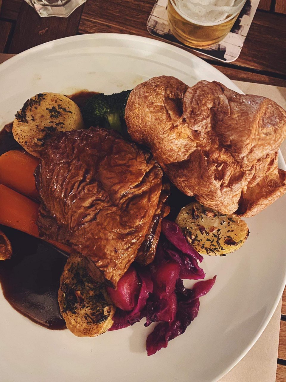Το καταπληκτικό Roast Beef σερβίρεται κάθε Κυριακή από Οκτώβριο μέχρι Απρίλιο / Φωτογραφία: Μάνος Λειβαδάρος/iefimerida.gr