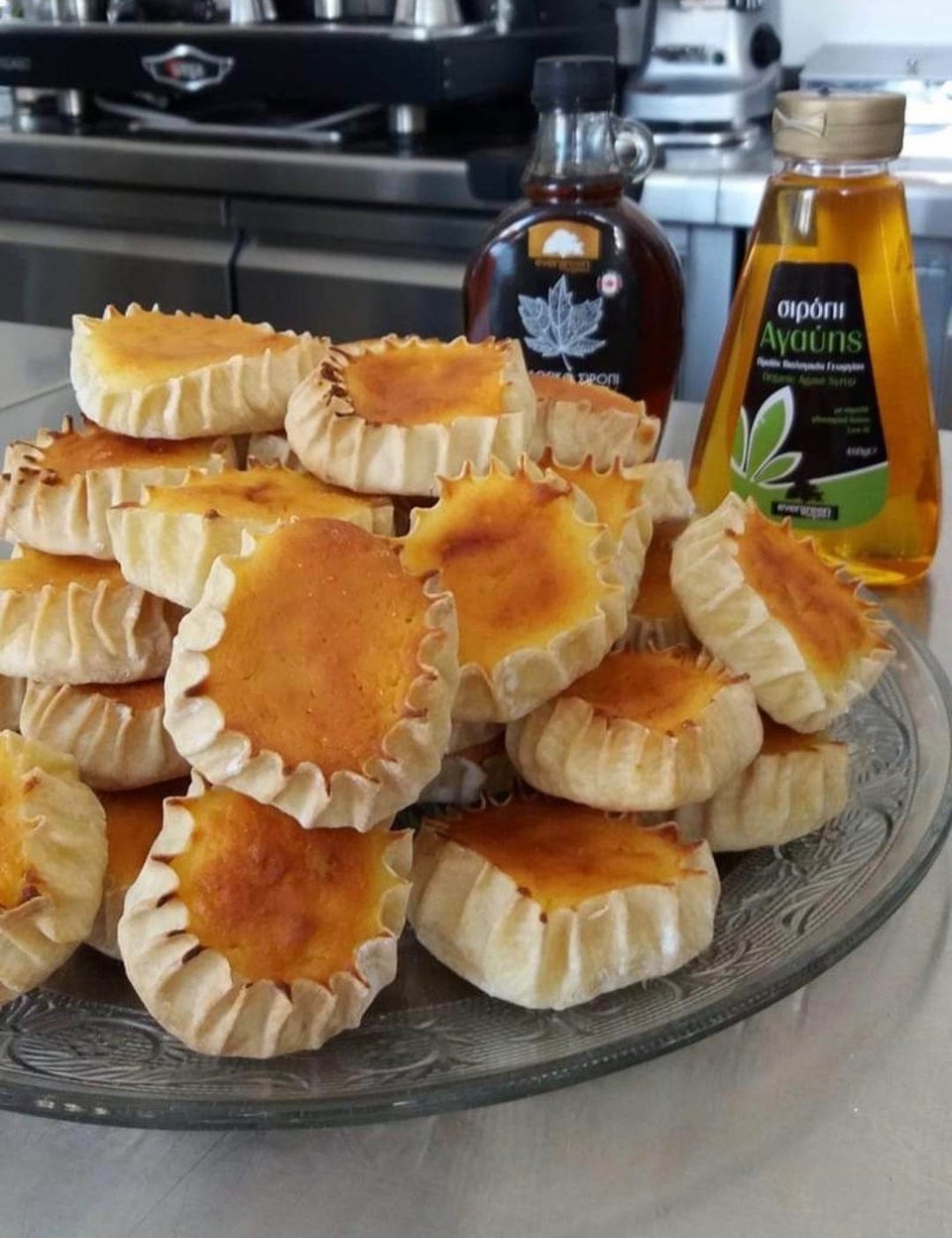 Tα μελιτερά, όπως ονομάζουν τα μελιτίνια στην Ανάφη.